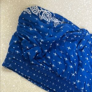 Floral Embroidered Cropped Tube Top